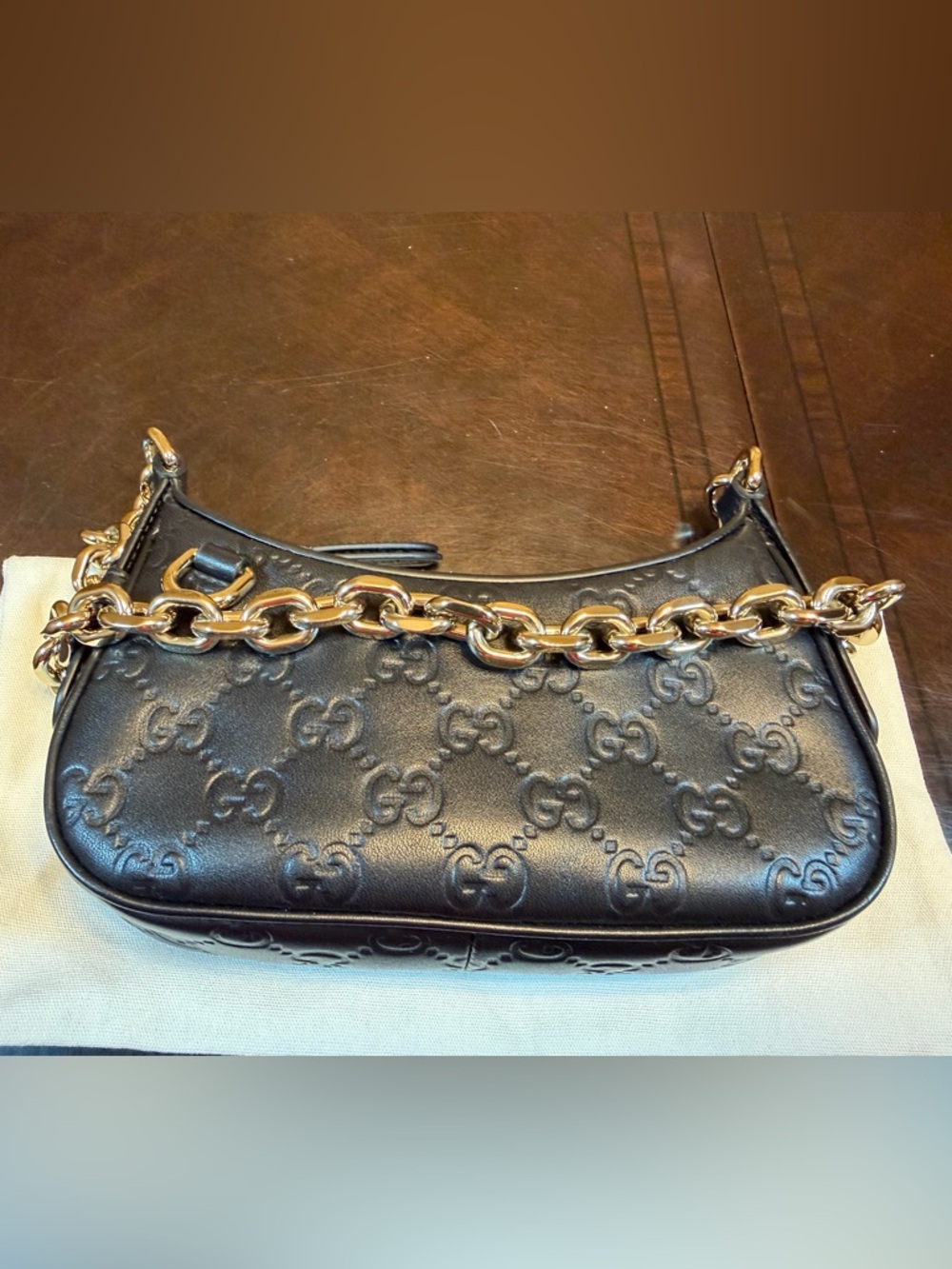 New Authentic Gucci GG Logo Embossed Leather Shoulder Bag Black - Picture 12 of 15